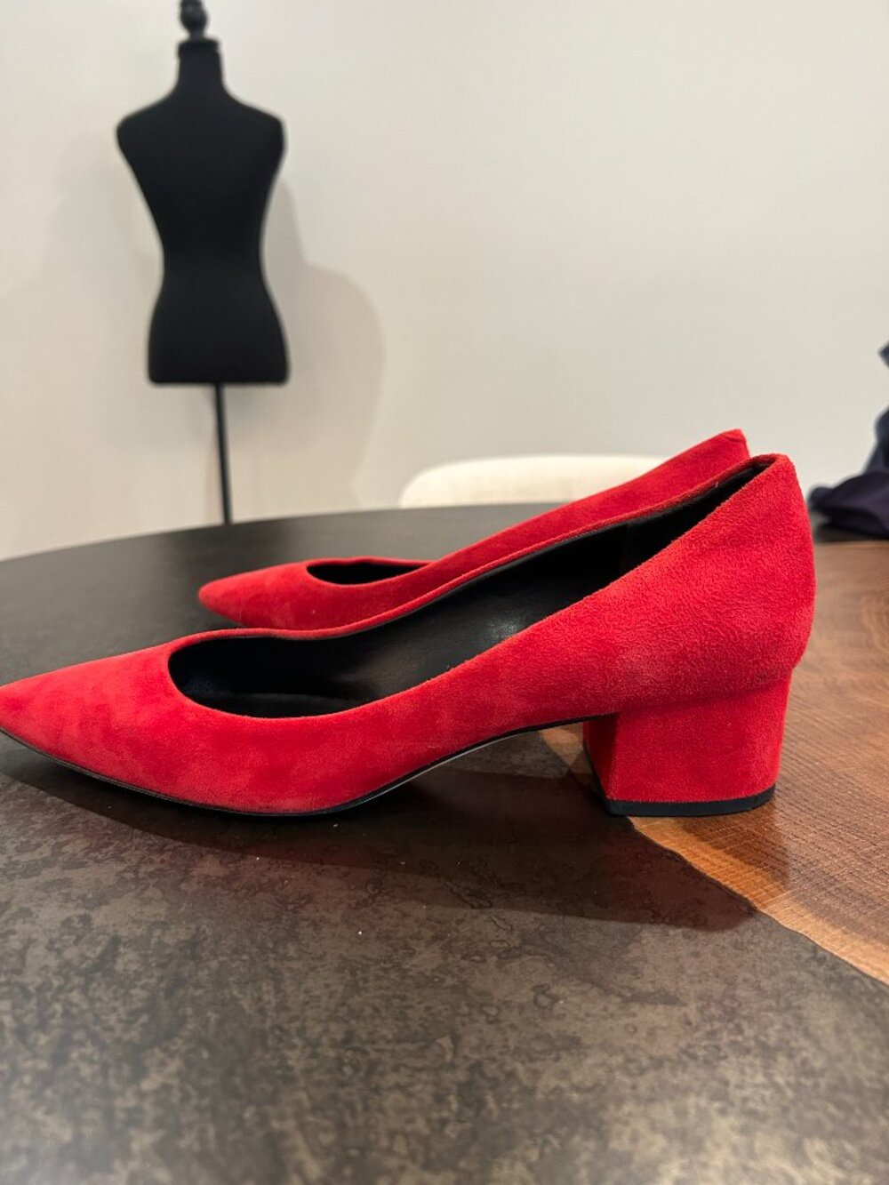 Via Spiga Red Suede Pointed Toe Block Heel Pumps Women's Size 9